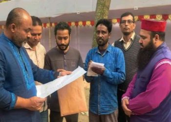 নরসিংদীতে বইমেলা প্রাঙ্গণে চলছে শেষ মূহুর্তের প্রস্তুতি