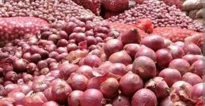 সেঞ্চুরি পার করেছে পেঁয়াজের দাম