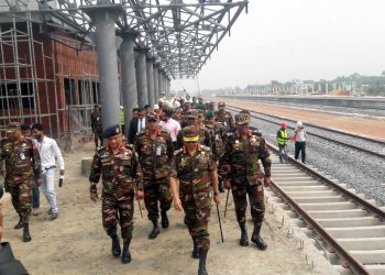 নড়াইলে বিভিন্ন উন্নয়ন কার্যক্রম পরিদর্শন করেছেন সেনাপ্রধান