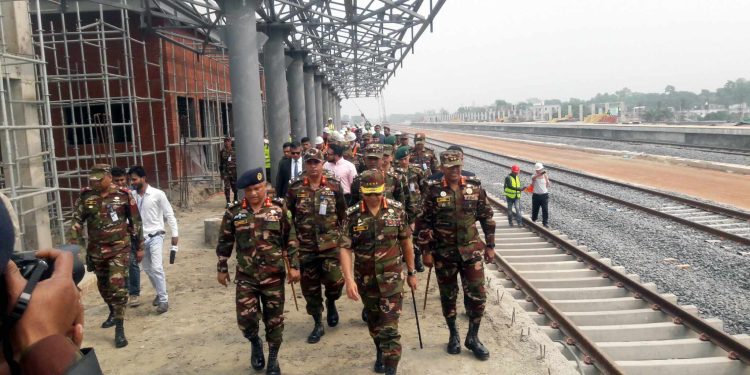 নড়াইলে বিভিন্ন উন্নয়ন কার্যক্রম পরিদর্শন করেছেন সেনাপ্রধান