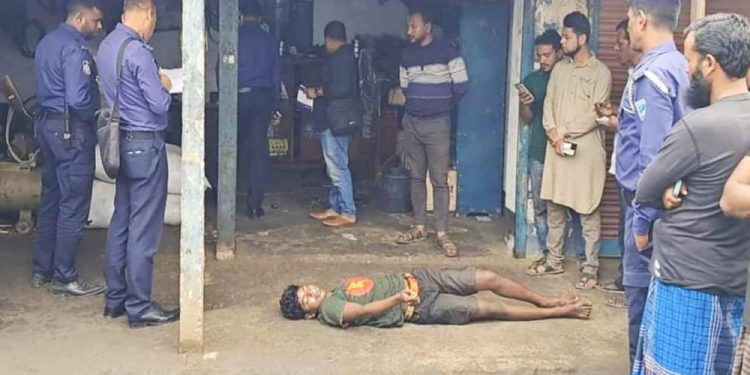 ঘাটাইলে ওয়ার্কশপ থেকে লাশ উদ্ধার