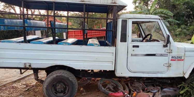 সাজেকে পর্যটকবাহী পিকাপ- মোটর সাইকেল মুখোমুখি সংঘর্ষে আহত ১