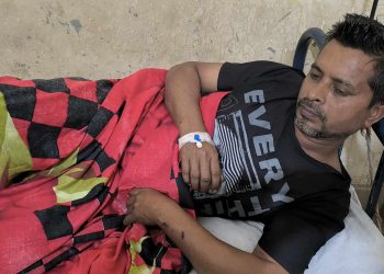 চাঁদা না পেয়ে ব্যবসায়ীকে মারধর ও ব্যবসা প্রতিষ্ঠান ভাঙচুর করে টাকা লুটের অভিযোগ ছাত্রলীগ নেতার বিরুদ্ধে