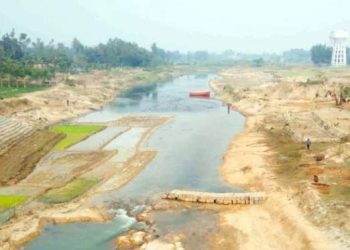 পাঁচবিবিতে ছোট যমুনা নদীর মাটি বিক্রির কারণে ফসল হানির সম্ভাবনা কৃষকদের।