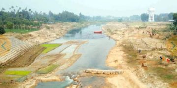 পাঁচবিবিতে ছোট যমুনা নদীর মাটি বিক্রির কারণে ফসল হানির সম্ভাবনা কৃষকদের।