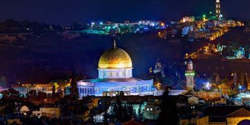 আজ পবিত্র শবেমেরাজ।