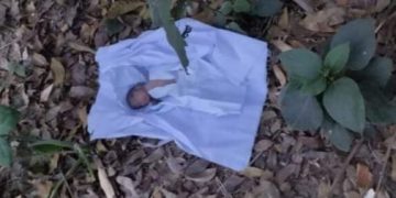 শৈলকুপায় কাফনের কাপড়ে জড়ানো এক নবজাতকের মরদেহ উদ্ধার