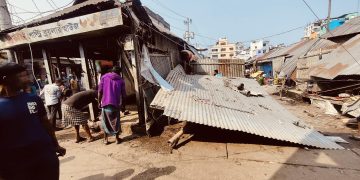 হবিগঞ্জ মাধবপুরে পৌরসভায় অবৈধ স্থাপনা উচ্ছেদ 