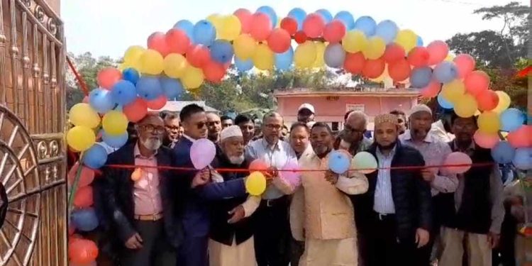 নবীগঞ্জে আউশকান্দি রশিদিয়া পাবলিক উচ্চ বিদ্যালয় ও কলেজের ৩য় গেইট উদ্বোধন