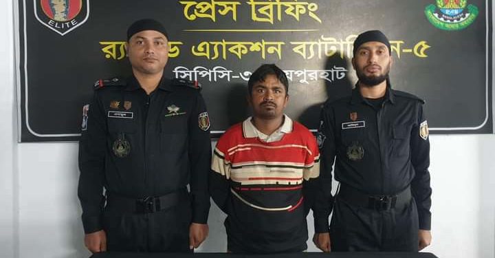 নওগাঁ বদলগাছীতে র‌্যাবের হাতে ট্যাপান্টাডলসহ আটক ০১