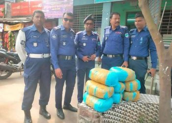 ১৬ কেজি গাঁজা ফেলে পালাল ২ মাদক কারবারি