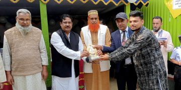 স্বেচ্ছায় রক্তদাতাদের সম্মাননা দিলো ইমপ্রুভ শিক্ষা পরিবার