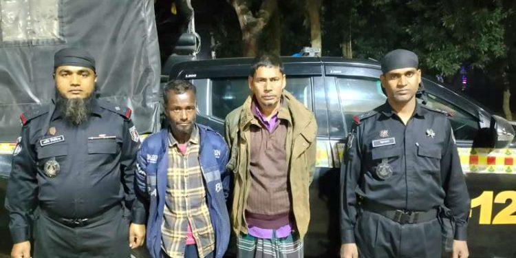 বগুড়ায় নকল স্বর্ণের মূর্তিসহ গ্রেফতার -২