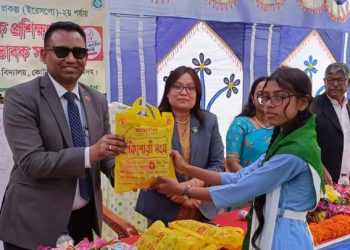 ঝিনাইদহে কিশোরীদের স্বাস্থ্য সচেতনতামুলক প্রশিক্ষণ ও অবিভাবক সমাবেশ অনুষ্ঠিত