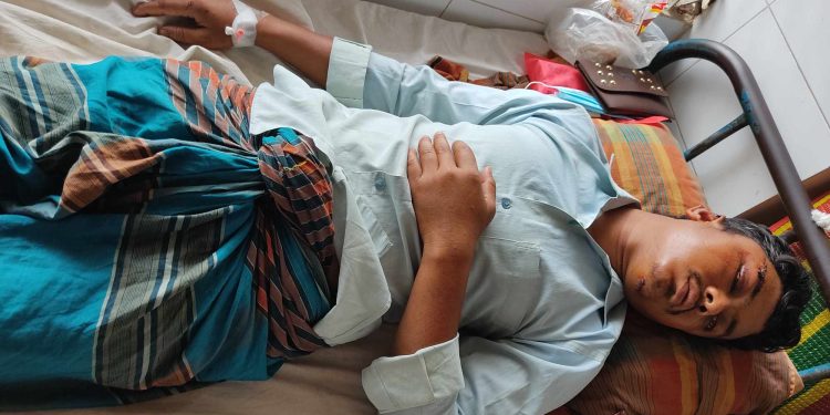 সলঙ্গায় ক্ষেতে হাঁস যাওয়াকে কেন্দ্র করে ৩পরিবারের ৮জন আহত