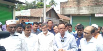 পঞ্চগড়ে বাজার তদারকি করলেন ভোক্তা অধিকারের মহাপরিচালক।