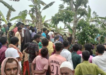 দুর্গাপুরে নদীর পাড়ের মেরাগাছে ঝুলছিল কৃষকের মরদেহ
