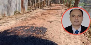 ফরিদপুরে রাস্তার কাজে চলছে ঠিকাদারের শুভঙ্করের ফাঁকি