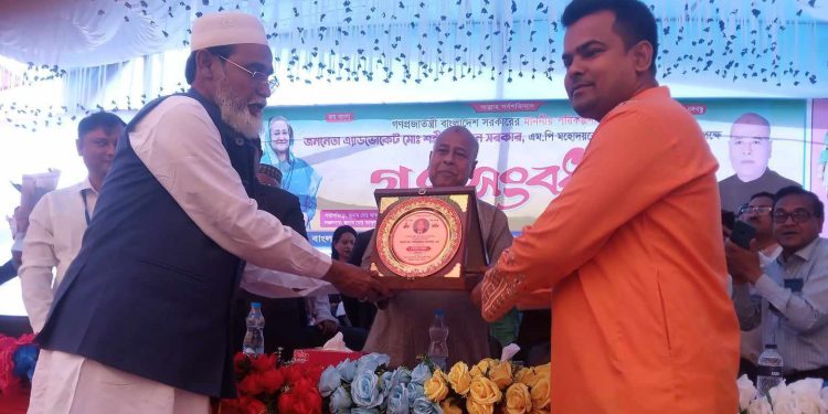 মাননীয় পরিকল্পনা প্রতিমন্ত্রীকে পত্নীতলা উপজেলা আওয়ামী লীগের সংবর্ধনা