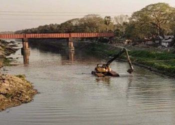কপোতাক্ষ নদ খনন কাজের ধরনে সন্তুষ্ট’নন স্থানীয় ও নদী পাড়ের মানুষ। 