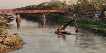 কপোতাক্ষ নদ খনন কাজের ধরনে সন্তুষ্ট’নন স্থানীয় ও নদী পাড়ের মানুষ। 