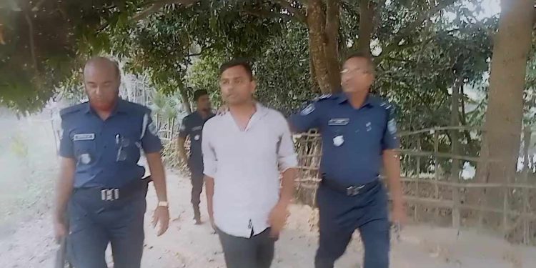 লোহাগড়ায় মাদক ( ইয়াবা) দিয়ে আওয়ামী লীগ নেতাকে ফাসাতে যেয়ে নিজেই ফেসে গেলেন মাদক মামলায়