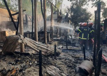 মাদারগঞ্জে বসতবাড়ীতে আগুন ক্ষতিগ্রস্ত দুই নিরিহ পরিবার 