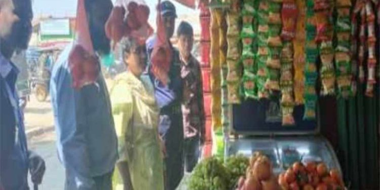 বাঘাইছড়িতে রমজান উপলক্ষে বাজার নিয়ন্ত্রণে অভিযান উপজেলা প্রসাশন