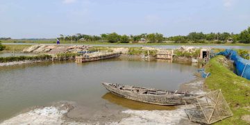 রামপালে ৩ টি সরকারি খাল দখল করে মাছ চাষ; মোংলা ঘোষিয়াখালী চ্যানেলে নাব্যতা সংকটের আশংকা