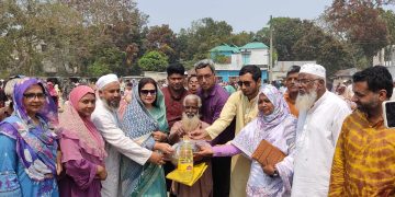 সিরাজগঞ্জে সাড়ে সাত’শ প্রান্তিক জনগোষ্ঠী পরিবারের মাঝে ফুড প্যাকেজ বিতরন