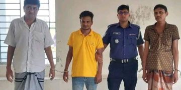 বাগেরহাট মোংলায় মাতাল অবস্থায় রায় জুয়েলার্সের আটক ৩