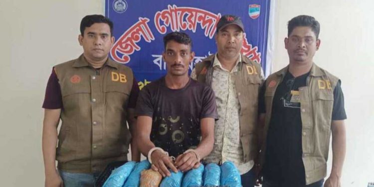 বাগেরহাটে ৭ কেজি গাঁজাসহ মাদক কারবারি গ্রেফতার ১
