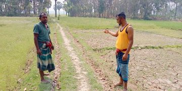 লোহাগড়ায় সরকারি প্রকল্প রাস্তা সংস্কার কাজে অসন্তোষ এলাকাবাসী 