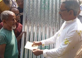 আমাকে ঠিকাদারী কাজ বাস্তবায়নে কোন টাকা-পয়সা দিতে হবে না