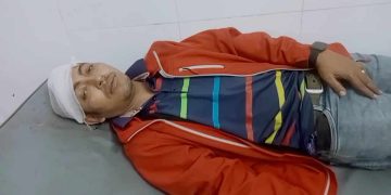 নড়াইল লোহাগড়ায় চাচার রামদার কোপে ভাতিজা গুরুতর আহত 