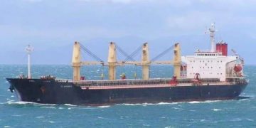 বাংলাদেশি জাহাজ উদ্ধারে ইইউ নৌবাহিনী – জলদস্যু গোলাগুলি।