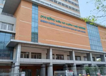 গাজীপুরে গ্যাস সিলিন্ডার বিস্ফোরণে দগ্ধ আরও ৪ জনের মৃত্যু। 