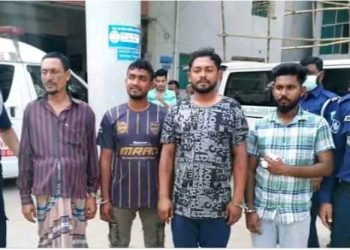 বগুড়ার নন্দীগ্রামে বালুর ট্রাকে চাঁদা দাবি , যুবলীগ- ছাত্রলীগের ৫ কর্মী গ্রেফতার