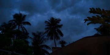 দুপরের মধ্যে দুই বিভাগে হতে পারে ঝড় – বৃষ্টি। 