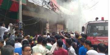 সাত্তার টাওয়ারের আন্ডারগ্রাউন্ডে অগ্নিকাণ্ড 