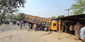 সাঁথিয়ায় সড়ক দুর্ঘটনায় ১ জন নিহত, আহত ৪