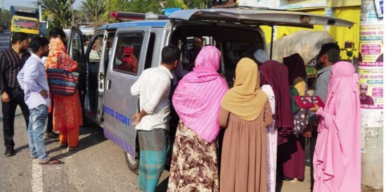 বাগেরহাটে মোড়লগঞ্জে সড়ক দুর্ঘটনায় শিশু শিক্ষার্থী আহত ৩