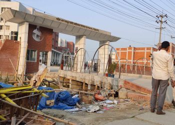 শিয়ালকোলে গুড়িয়ে দেওয়া হলো অবৈধ স্থাপনা