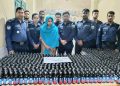 বগুড়ায় ৭৭৫ বোতল ফেন্সিডিলসহ নারী মাদক ব্যবসায়ী গ্রেফতার- ০১