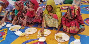 ঠাকুরগাঁওয় গরীবের মেহমান খানার ২য় দিন আজ