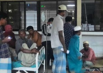 ইফতারিতে শরবত ভেবে ব্যাটারির পানি পান, অসুস্থ হয়ে ৪ মুসল্লি হাসপাতালে। 