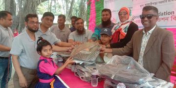 তেঁতুলিয়ায় প্রান্তিক শিশুদের হাসি ফুটালো ফ্রেন্ডস ফরএভার ফাউন্ডেশন 