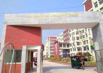 মেডিকেলের পিস্তল তান্ডবে এবার অধ্যক্ষের উদাসীনতাকেই দায়ী করছেন শিক্ষার্থীরা