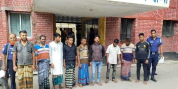 বাগেরহাটে চুলকাঠি এলাকায় নগদ টাকাসহ জুয়াড়ি আটক ৮