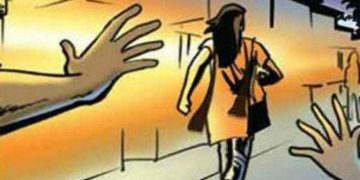 প্রেম না ইভটিজিং! ছোনগাছায় ২ কিশোরকে গণধোলাই দিয়ে পুলিশে সোপর্দ, এলাকায় উত্তেজনা